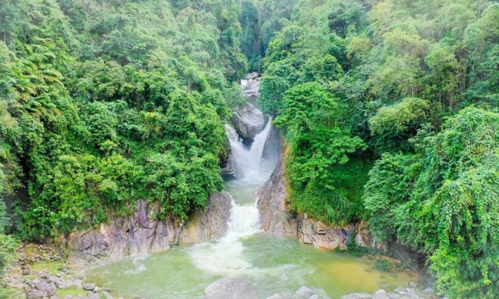 Nai Nam Dam Waterfall (Quan Ba)