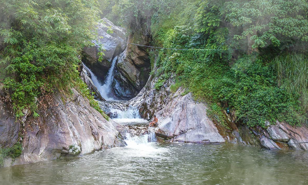 Number 6 Waterfall (Ha Giang City)